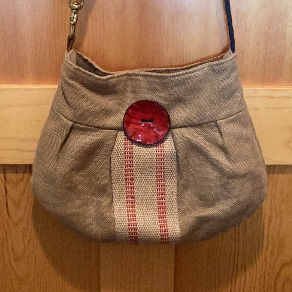 Creatively Designed Shoulder Bag